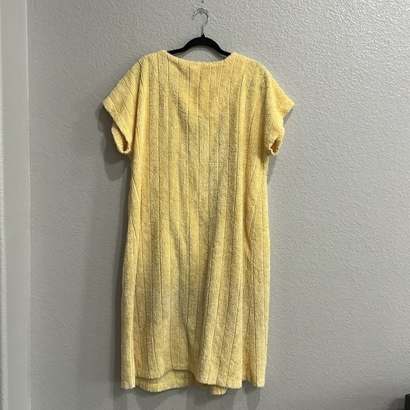 Yellow V-Neck Short Sleeve Robe - Picture 5 of 9